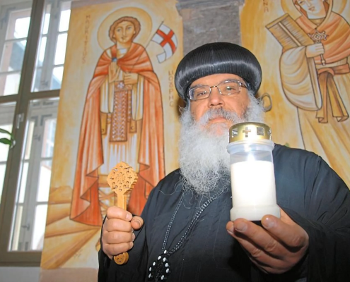Bischof Damian ist Oberhaupt der vielen tausend koptischen Christen in Deutschland. Sein Bischofssitz ist Kloster Brenkhausen. Foto: Michael Robrecht